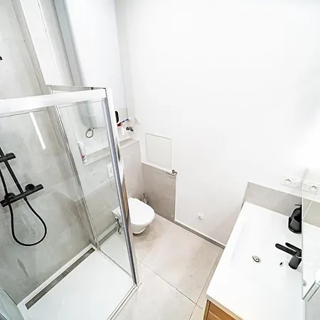 The Little Lafargue - Cozy 3 People - Gratte Ciel Apartment