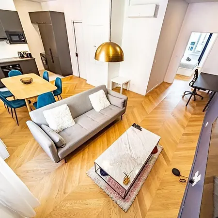 Apartment The Little Lafargue - Cozy 3 People - Gratte Ciel Villeurbanne